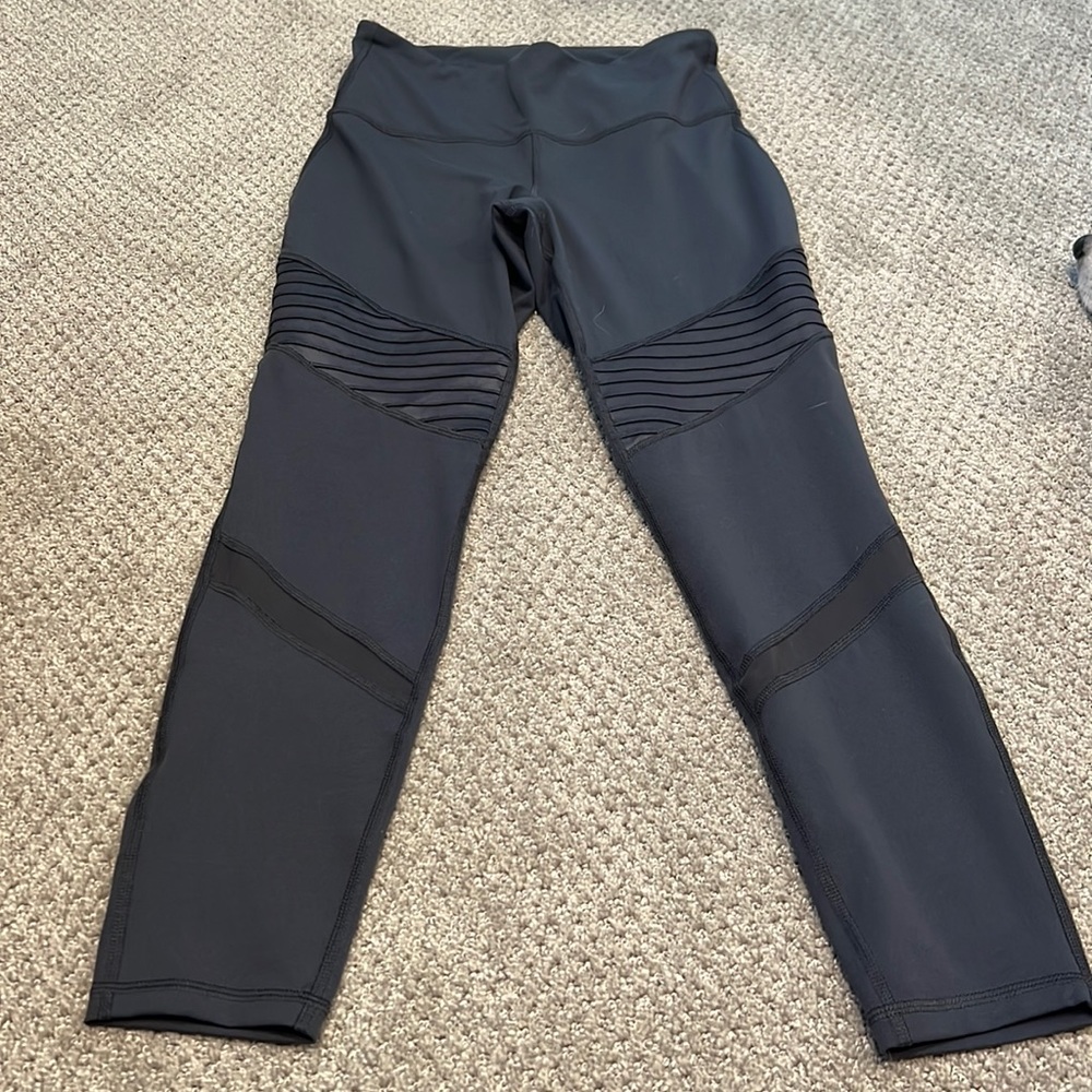 Gray workout leggings